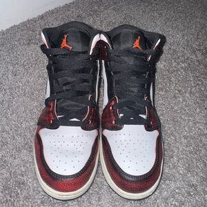 Nike Air Jordan 1 Mid SE - Youth